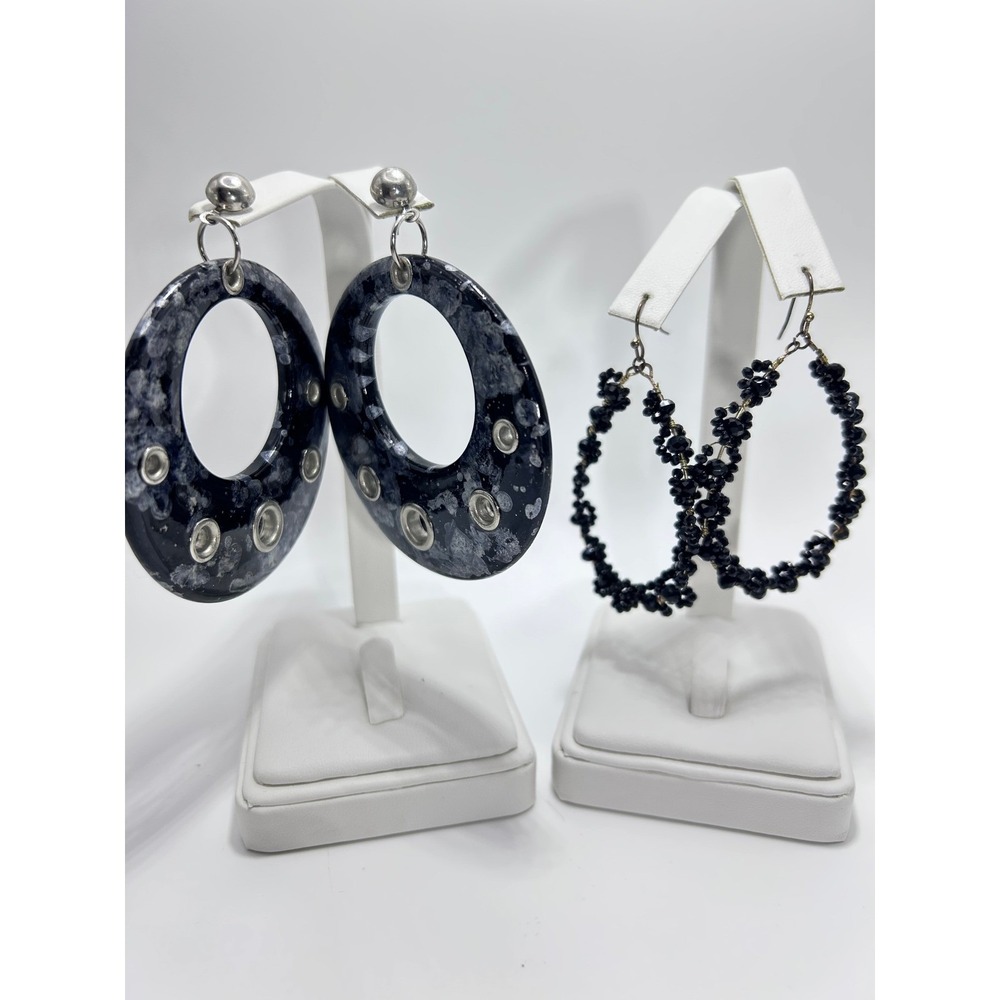 Two Earrings Set Unbranded OS Black Good Resin Grommet & Beaded Hoops
